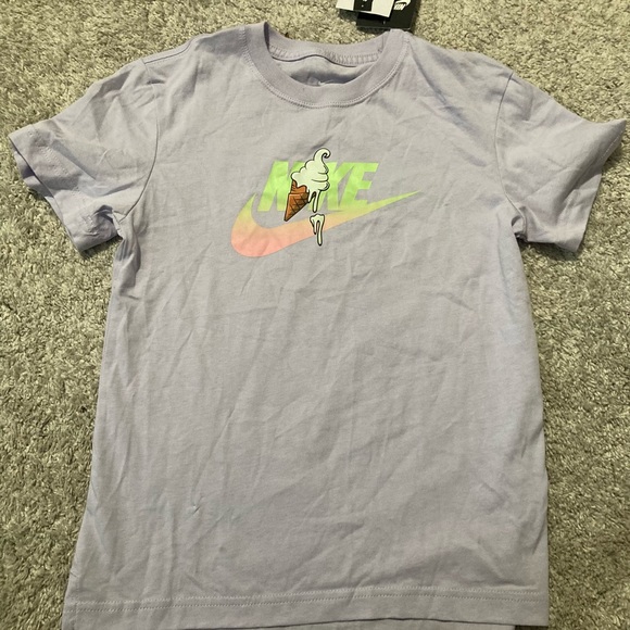 Nike Other - Girl’s Nike T-Shirt youth M